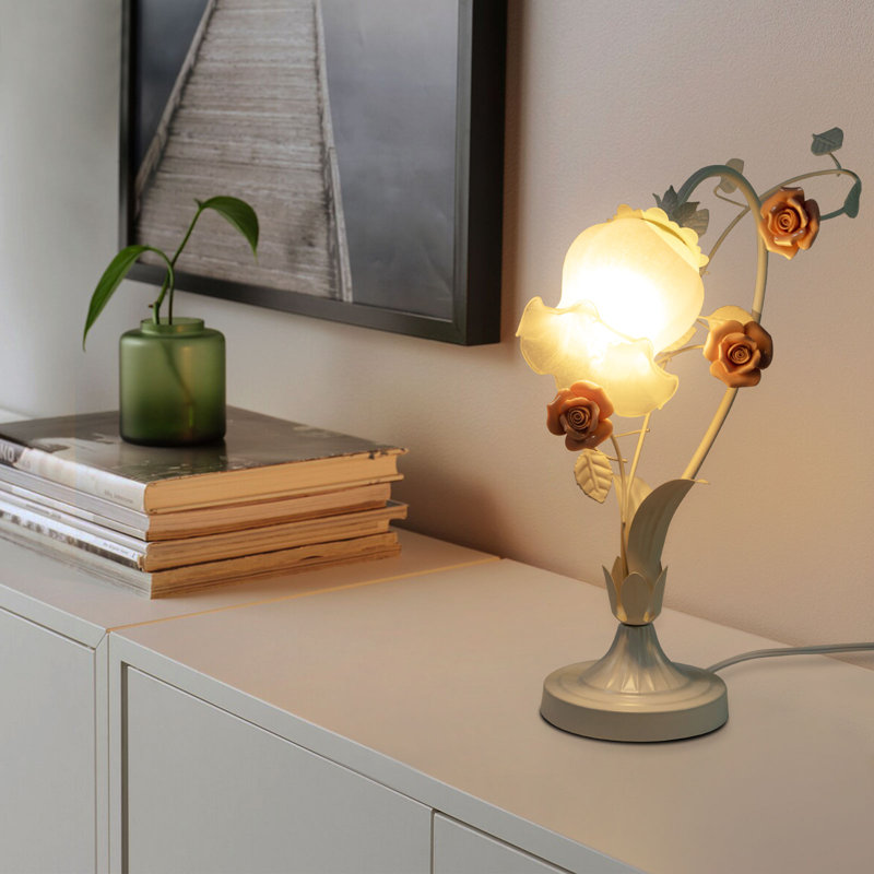Lampe fantaisie en métal Navreet, Blanc / rose