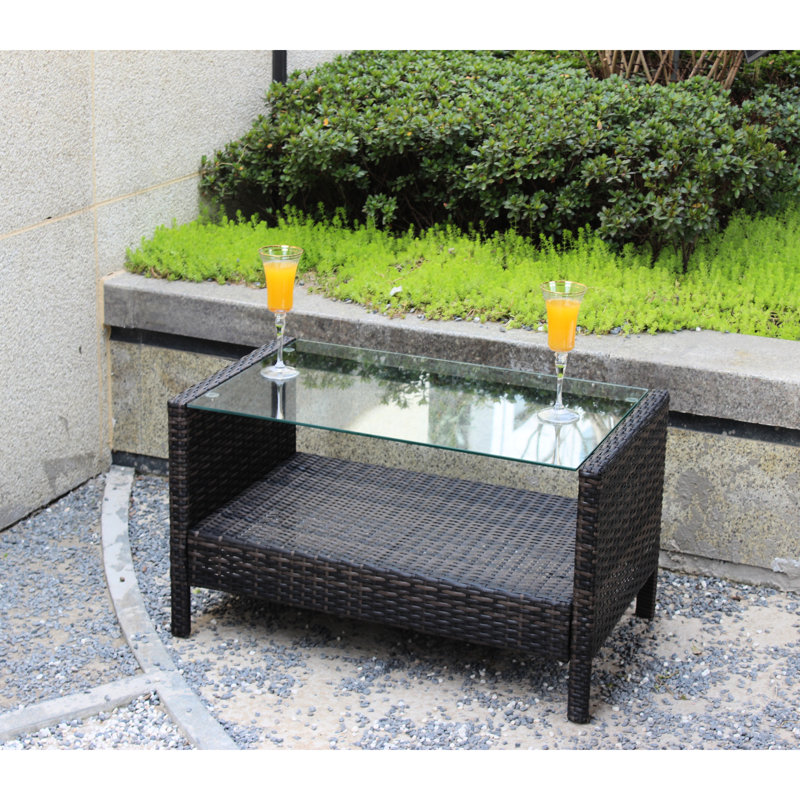 Table basse pour l'extérieur avec mobilier en verre trempé transparent