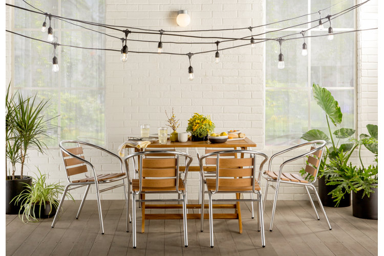 outdoor string lighting