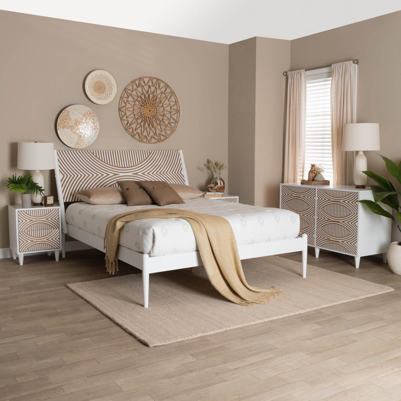 Ensemble de chambre à coucher Aabas, Très grand, Quatre pièces : lit, deux tables de chevet et co