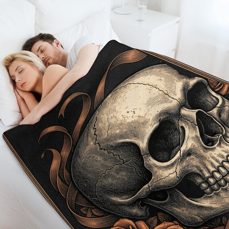 Jeté en flanelle Skull With Roses, 30 po x 40 po
