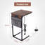 Table de bout en C avec station de charge, table d'appoint pour canapé et canapé - Conception coulissante peu encombrante - Rangement suspendu inclus - Couleur brûlée