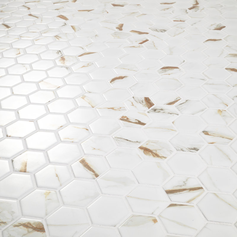 Carrelage mural en porcelaine mate 11 po x 13 po Calacatta