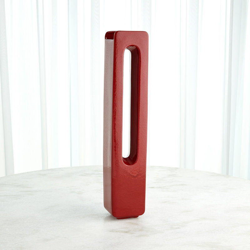 Vase de table en céramique, Rouge riche, H 27 po x l 5,25 po x P 4,25 po