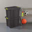 Bac en plastique avec couvercle