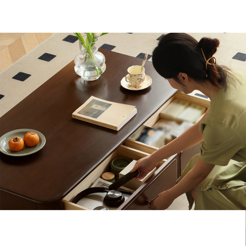 Table basse en bois massif