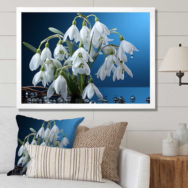 «Winter Snowdrop Flower», photographie sur toile, Cadre simple blanc, H 16 po x l 32 po x P 1 po