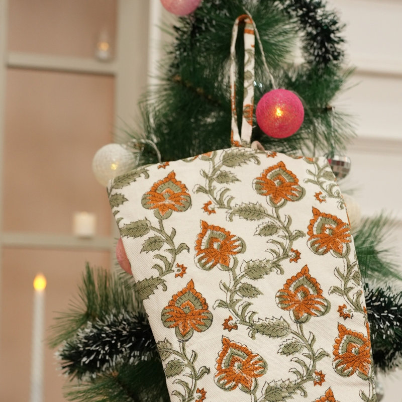 Chaussette de Noël fabriquée à la main à motif de blocs Fab Fabine, idéale pour les décorations saisonnières - Madubala