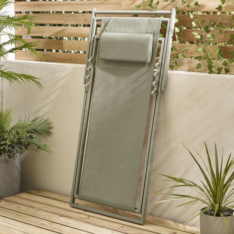 Settera Pair of Garden Sun Lounge Deck Chairs - Classic Set for Modern Patio, Green