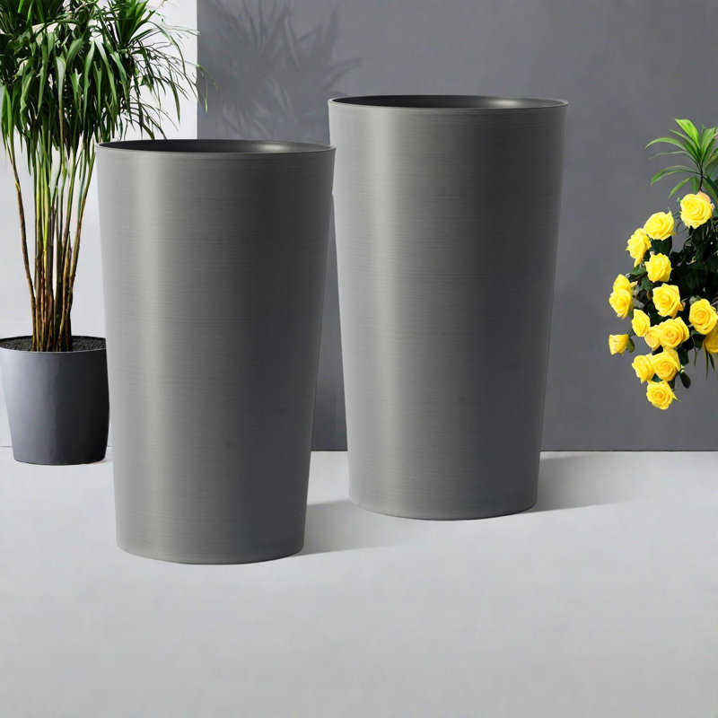 Grandes jardinières durables, conception moderne en polypropylène gris pour le jardin