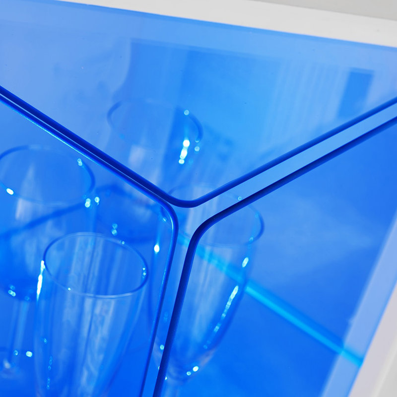 Vitrine lumineuse Balqees, Blanc