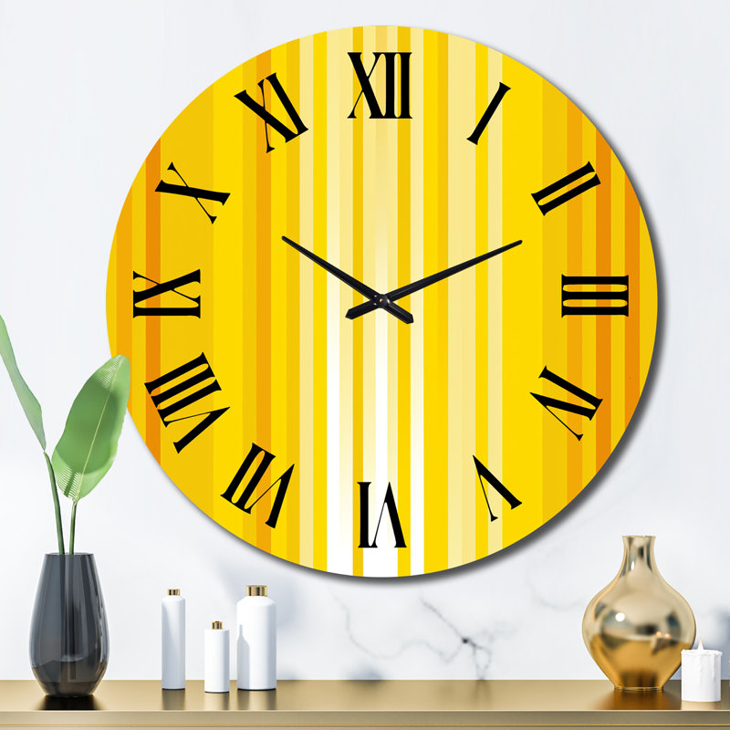 Horloge murale en métal jaune, Grand