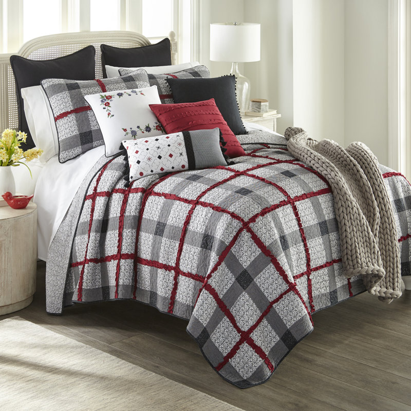 Donna Sharp Dawson 3PC Ragged Cotton Queen Quilt Set, Queen Quilt + 2 Standard Pillow Shams
