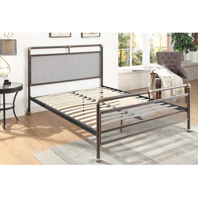 PePPer Metal Bed
