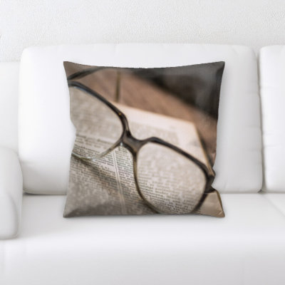 Coussins sur un coussin décoratif à livres Bruning