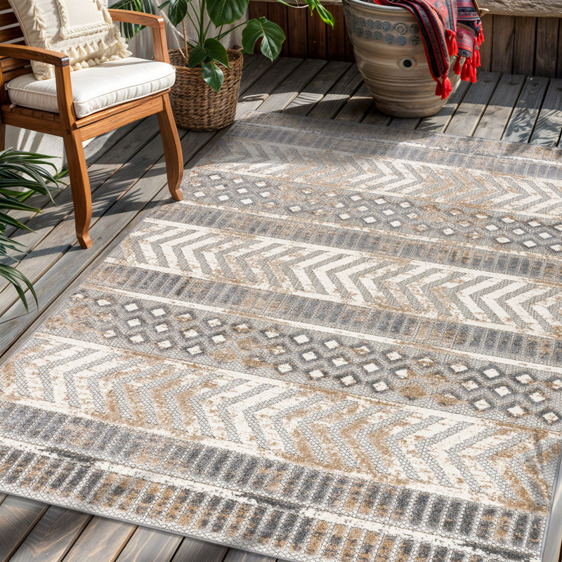 Alphee Geometric Indoor / Outdoor Rug, Rectangle 4' x 6'