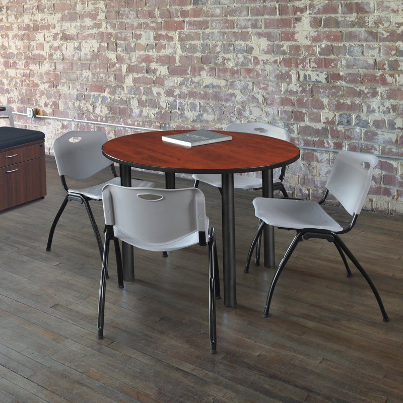 Plateau de table Kee, 4 chaises empilables, Bourgogne, Érable / noir, 29" H x 42" W x 42" D