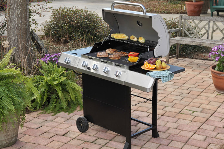 Outdoor patio grill