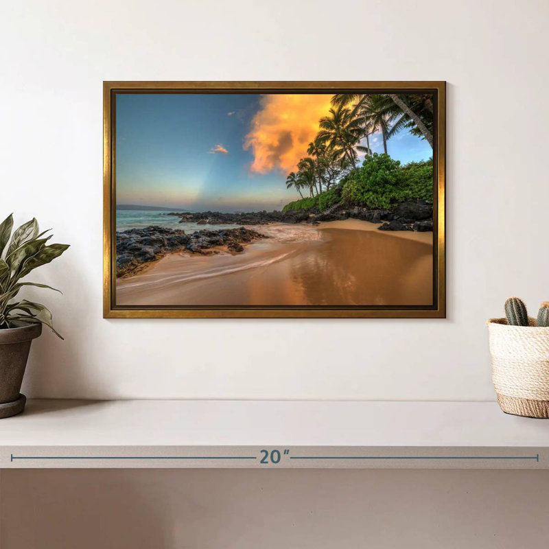 Lever de soleil Secret Cove, Cadre flottant doré, 37 po x 25 po