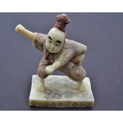 People Figurines & Sculptures