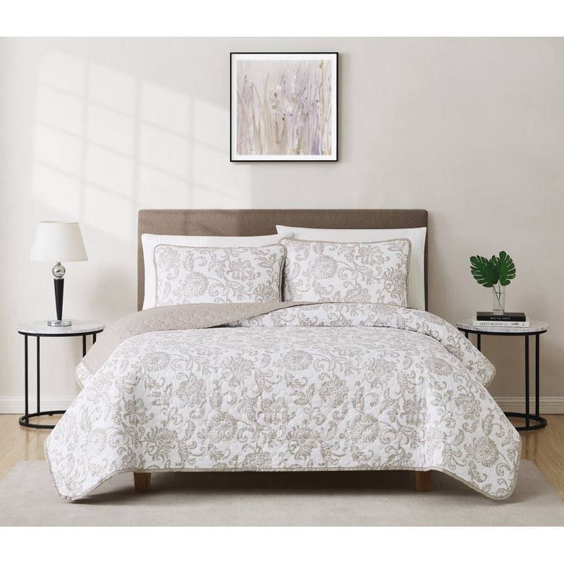 Polyester Plain Weave Damask Quilt, Queen Quilt + 2 Standard Pillow Shams