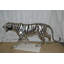 Statue tigre en bronze avec finition noire et argentée - Taille: L 80 po x l 15 po x H 34 po.