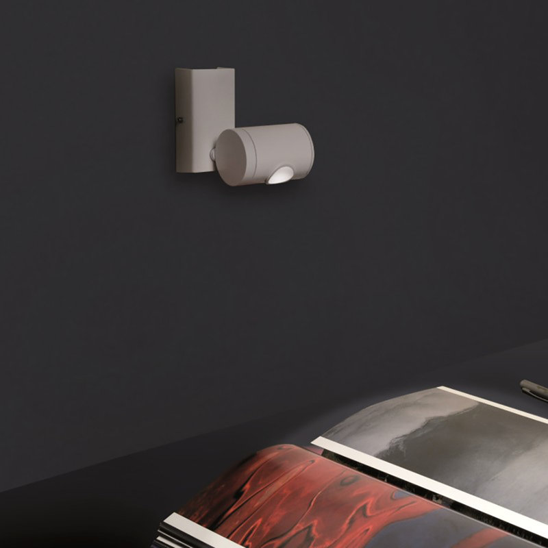 Robotic 1-Light Spotlight