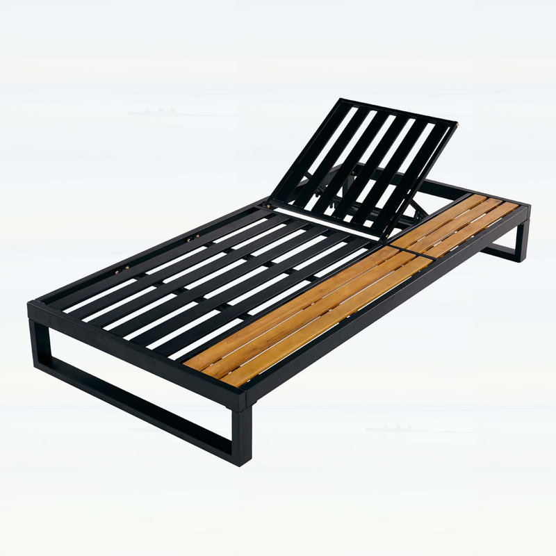 Structure de chaise longue d'extérieur en fer noir et teck avec capacité de poids de 400 lb, dossier réglable à 5 positions et rangement latéral pour terrasse