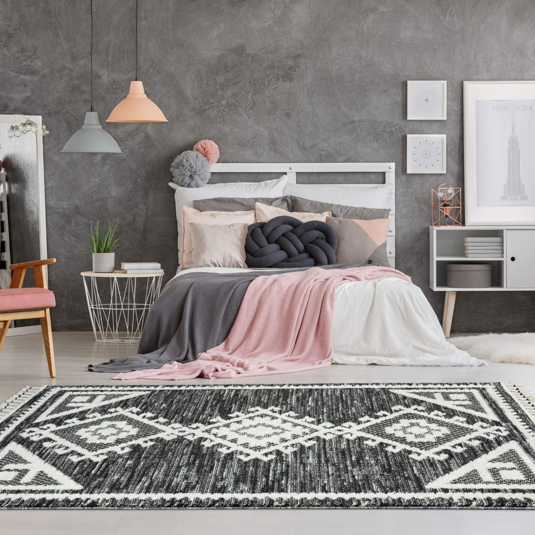 Lauri Southwestern Black/White Area Rug Steelside™ Rug 