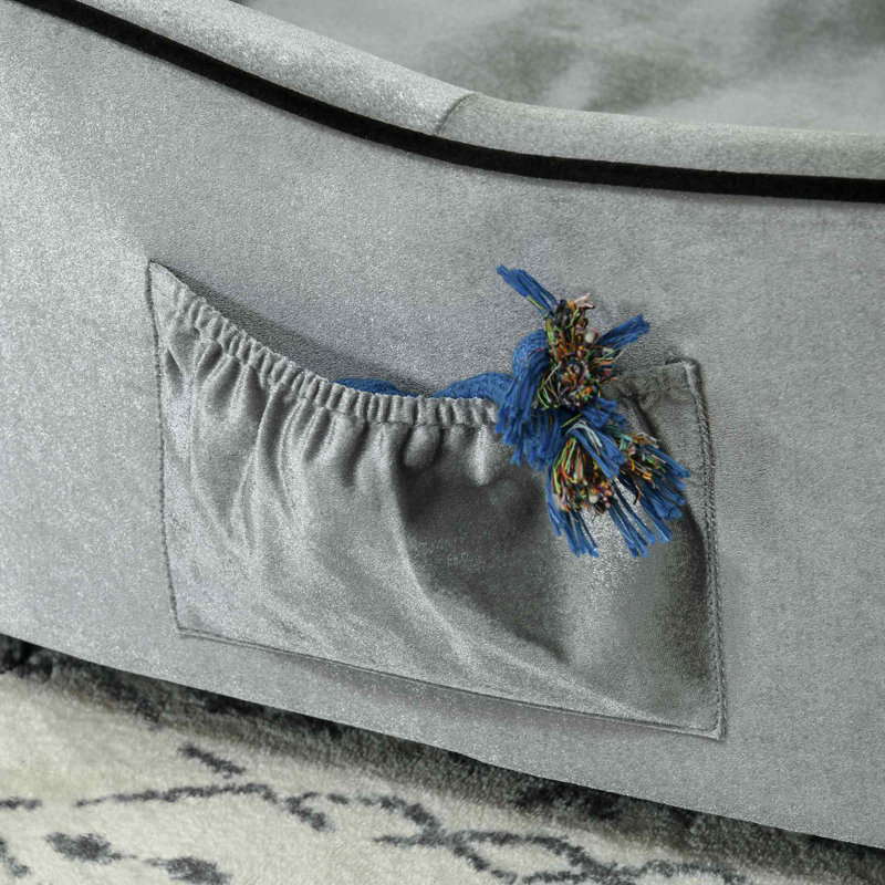 Nashua Polyester Pet Bed, Small (69" W x 49" D x 38" H)
