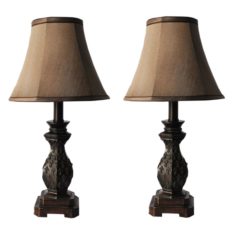 Trinh Resin Table Lamp