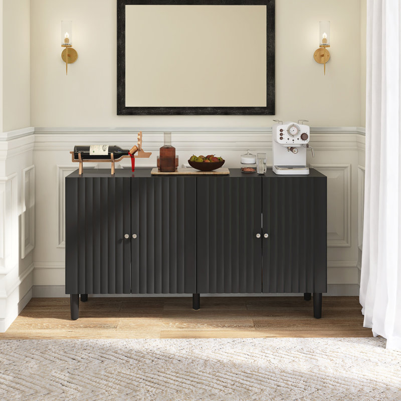 Buffet 58,1 po en bois à quatre portes avec tablettes réglables, Noir