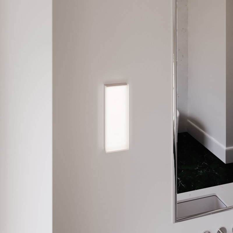 Éclairage pour meuble-lavabo à DEL, très large, 12 po, chrome poli, H 12,5 po x l 4,5 po x P 0,75 po 