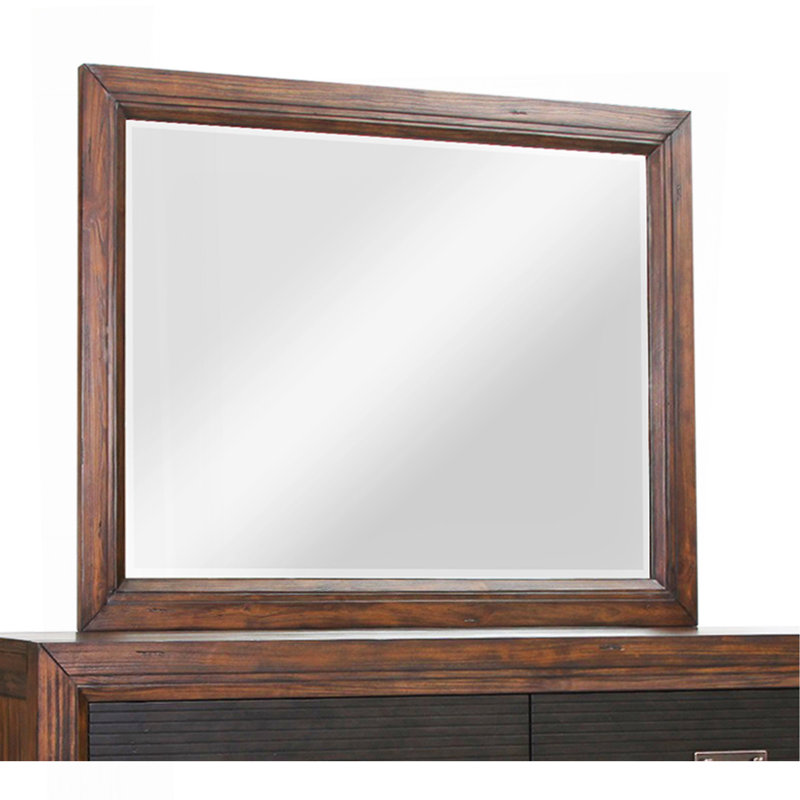 Exquis miroir en bois avec finition rustique et verre biseauté, un ajout étonnant à tout décor
