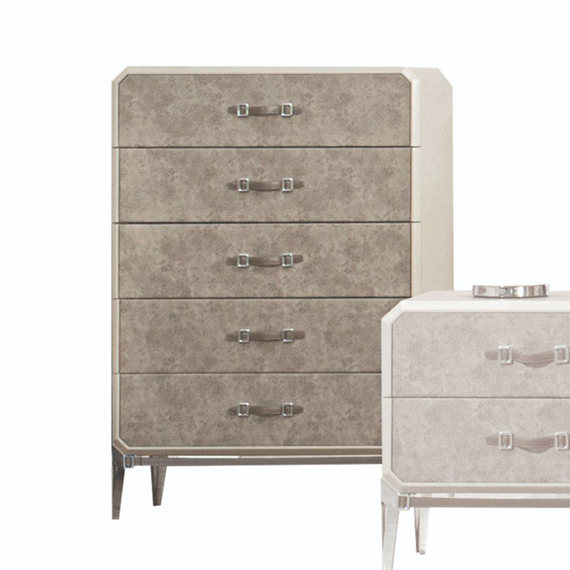 Commode à cinq tiroirs