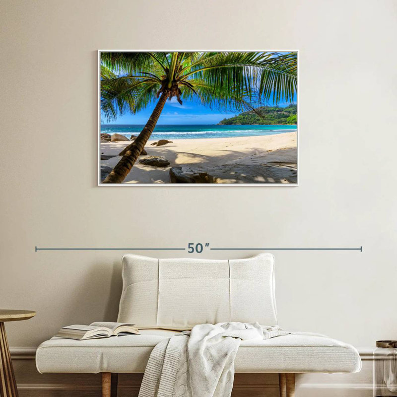 Palmier sur une plage de sable, Cadre flottant blanc, 37 po x 25 po