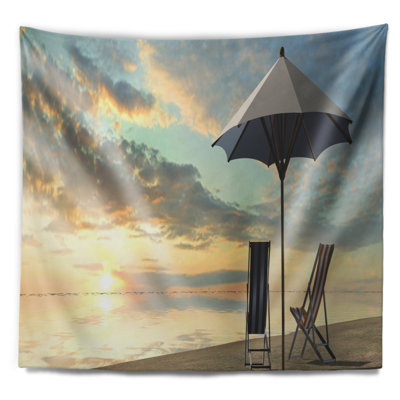 Fauteuils de terrasse et parasol seascape sur la plage tapisserie