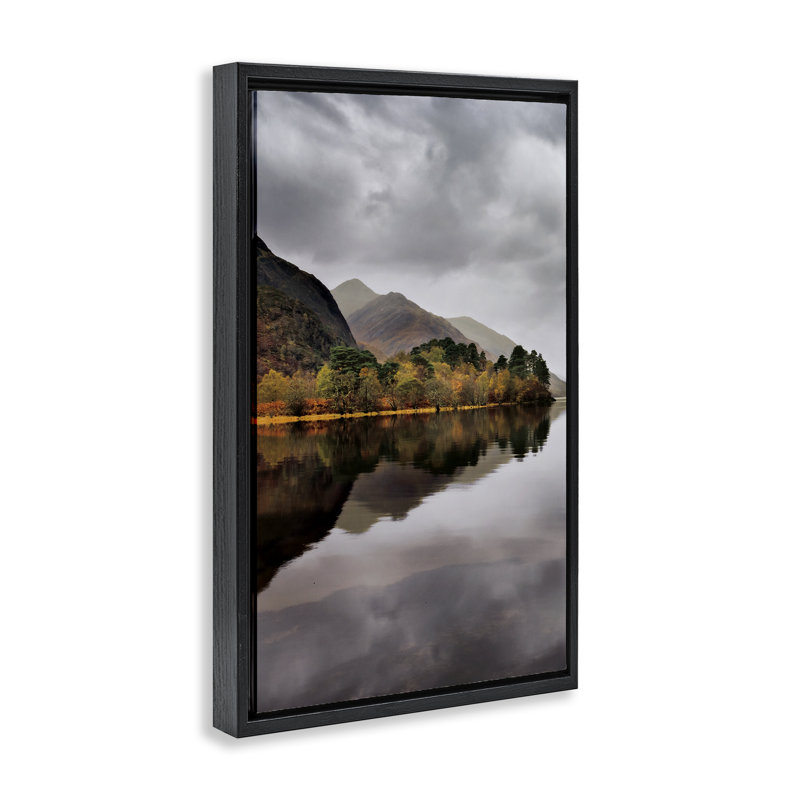 Cadre flottant Loch Shiel Écosse View, design par Michael Cahill, H 25 po x l 17 po, Cadre flottant noir de jais