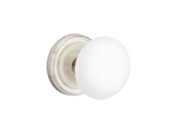 Ensemble de mortaise intérieure Emtek Passage avec rosette régulière et bouton en porcelaine blanc glacé (droite)