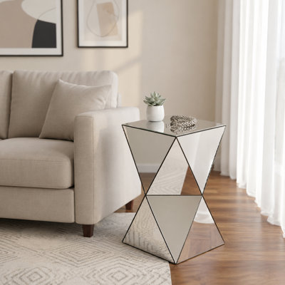 Table de bout géométrique à miroir argenté avec base sculpturale en bois aggloméré