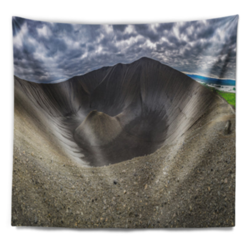 Paysage volcan cratère dimmu borgir tapisserie, H 32 po x l 39 po