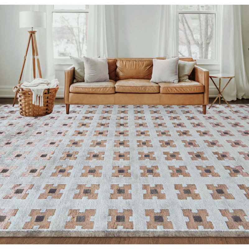 Hand-Knotted High-Quality Beige Area Rug