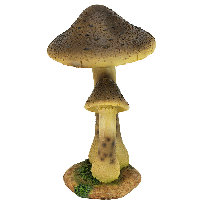 Statue mystique champignon brun clair forêt