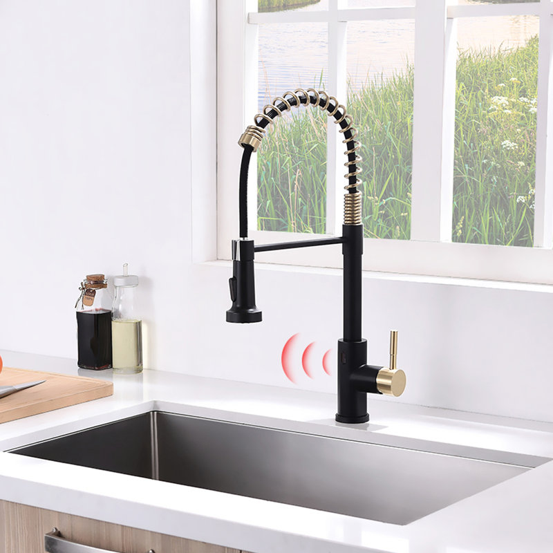 Robinet automatique mains - cuisine sans contact avec poignée rétractable, noir et or, aspect contemporain, remplissage en céramique, douchette en laiton, pour la cuisine et contemporain
