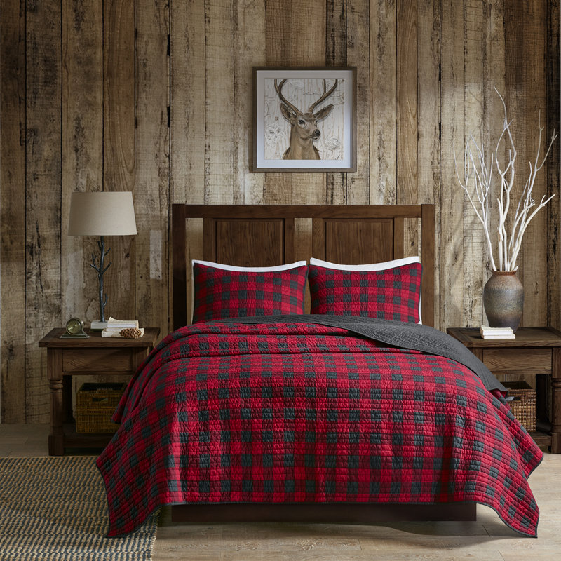 Red and Black Cotton Reversible Full Quilt Set