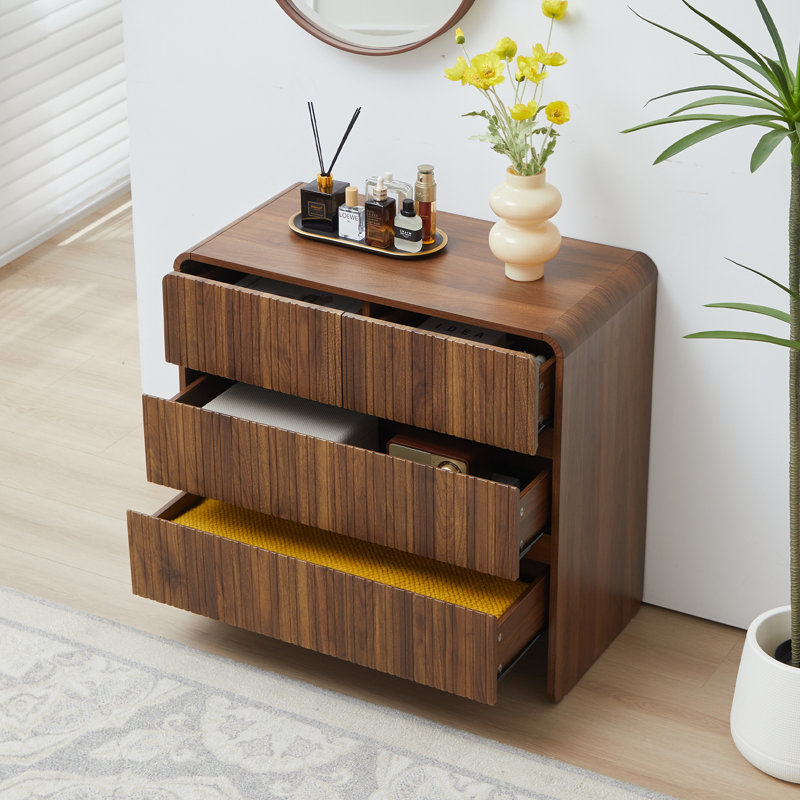 Commode cannelée 31,5 po à 4 tiroirs Geordy, Brun