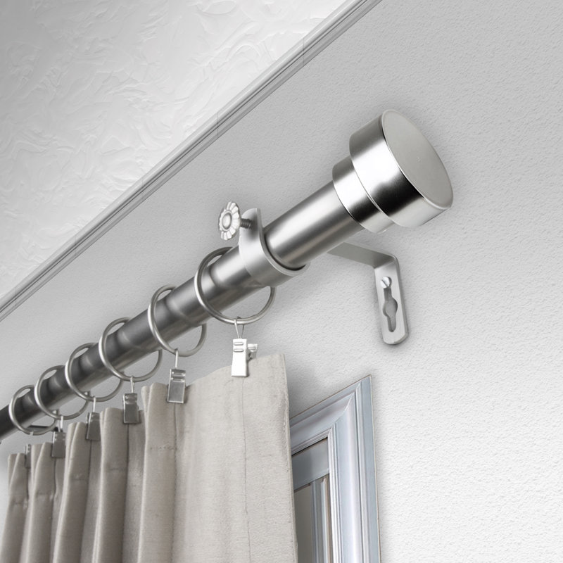Tringle à rideaux simple réglable 1 po New Hartford, l 48 po à 84 po, Nickel satiné