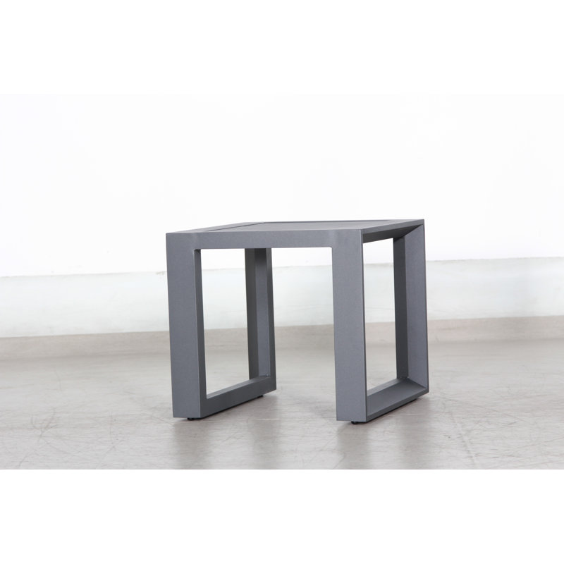 Table d’appoint en aluminium Abyssinia
