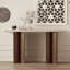 Une console naturellement simple-1817559220