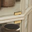 Vitrine d'angle avec vitrine de coin-113182790